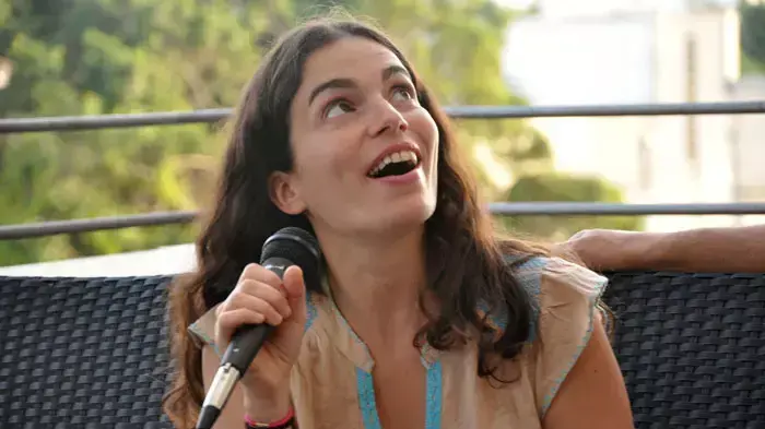 יעל נעים במסיבת עיתונאים בתל אביב יעל נעים במסיבת עיתונאים בתל אביב