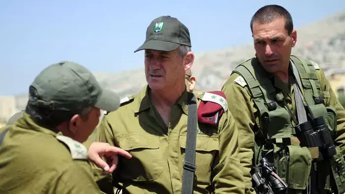 הרמטכ"ל בני גנץ מבקר בעוצבת געש שבפיקוד הצפון, מאי 2011 הרמטכ"ל בני גנץ מבקר בעוצבת געש שבפיקוד הצפון, מאי 2011