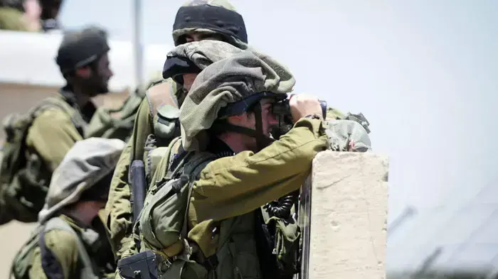 הרמטכ"ל בני גנץ מבקר בעוצבת געש שבפיקוד הצפון, מאי 2011 הרמטכ"ל בני גנץ מבקר בעוצבת געש שבפיקוד הצפון, מאי 2011