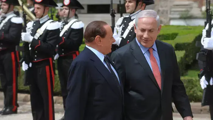 פגישת ראש הממשלה בנימין נתניהו עם ראש ממשלת איטליה סילביו ברלוסקוני ברומא, יוני 2011 פגישת ראש הממשלה בנימין נתניהו עם ראש ממשלת איטליה סילביו ברלוסקוני ברומא, יוני 2011
