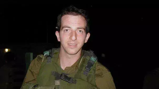 "המרגל הישראלי" בפייסבוק: מטיף במסגד בקהיר