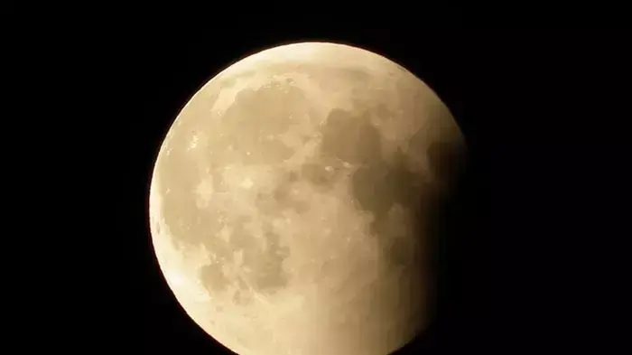 ליקוי ירח נצפה בשמי ישראל, אשדוד, יוני 2011