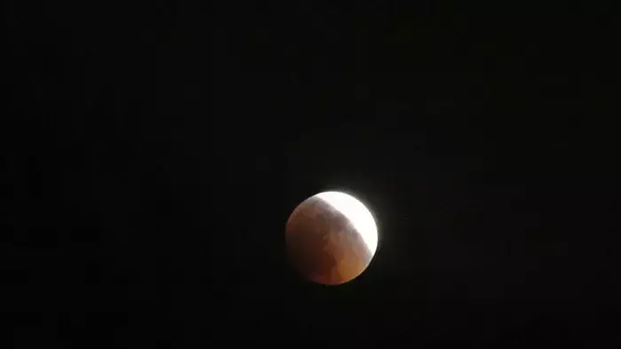 ליקוי ירח נצפה בשמי ישראל, אשדוד, יוני 2011