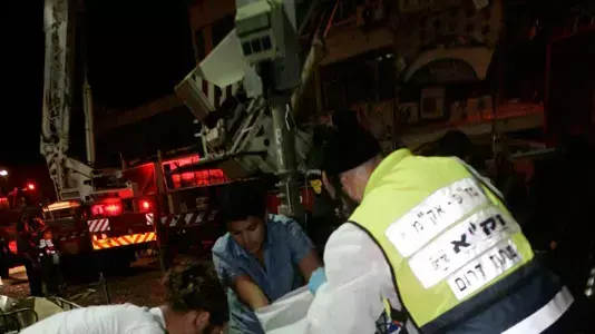 פיצוץ בנתניה כנראה כתוצאה מפיצוץ בלון גז גרם למותם של ארבעה בני אדם ונזק כבד לבניין, יוני 2011
