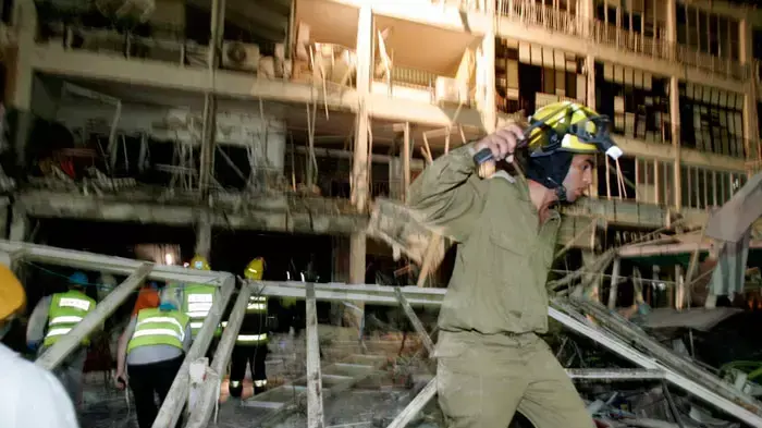 פיצוץ בנתניה כנראה כתוצאה מפיצוץ בלון גז גרם למותם של ארבעה בני אדם ונזק כבד לבניין, יוני 2011