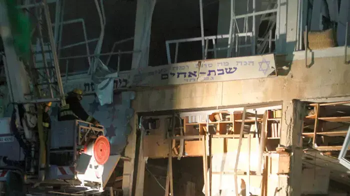 פיצוץ בנתניה כנראה כתוצאה מפיצוץ בלון גז גרם למותם של ארבעה בני אדם ונזק כבד לבניין, יוני 2011
