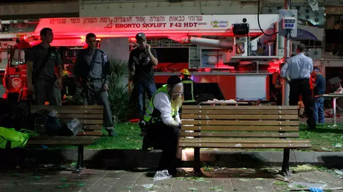 פיצוץ בנתניה כנראה כתוצאה מפיצוץ בלון גז גרם למותם של ארבעה בני אדם ונזק כבד לבניין, יוני 2011