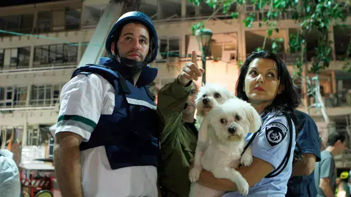 פיצוץ בנתניה כנראה כתוצאה מפיצוץ בלון גז גרם למותם של ארבעה בני אדם ונזק כבד לבניין, יוני 2011