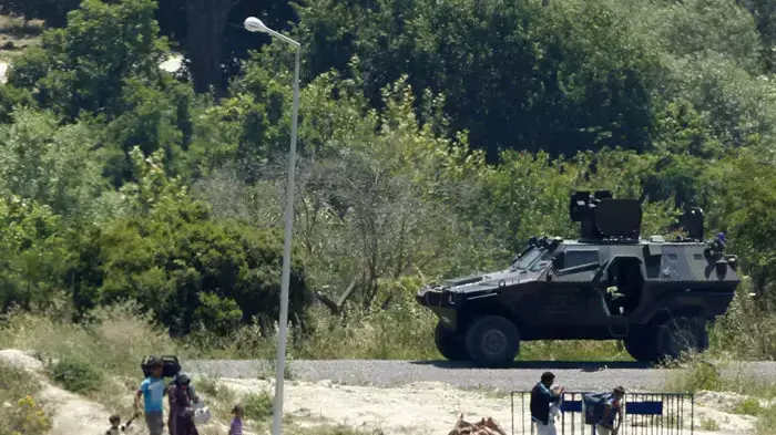 כוחות של צבא סוריה סמוך לגבול טורקיה, 23 ביוני 2011 כוחות של צבא סוריה סמוך לגבול טורקיה, 23 ביוני 2011