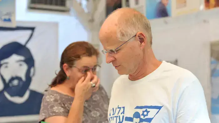שגריר צרפת בישראל, כריסטוף ביגו, במאהל המחאה למען שחרור שליט, יוני 2011 שגריר צרפת בישראל, כריסטוף ביגו, במאהל המחאה למען שחרור שליט, יוני 2011