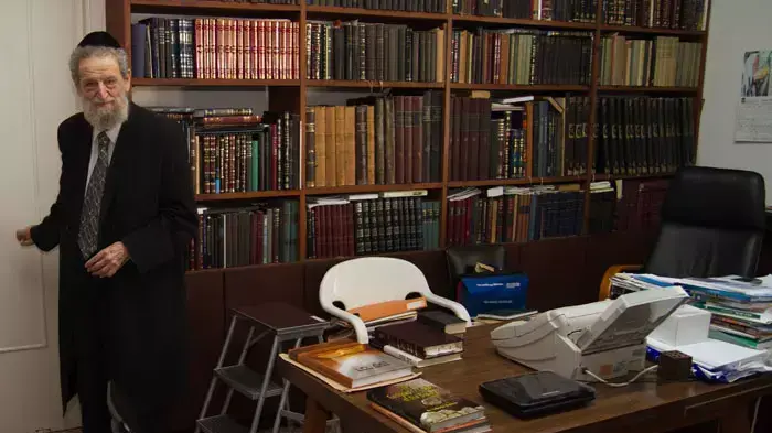 הרב שאר ישוב הכהן , לשעבר רבה האשכנזי הראשי של העיר חיפה ,יושב ראש הוועדה העליונה להידברות בין הרבנות הראשית לישראל לבין הנהגת הוותיקן ויושב ראש הוועדה להידברות בין היהדות לאסלאם ושליח הרבנות הראשית למפגשים בין-דתיים., יוני 2011 הרב שאר ישוב הכהן , לשעבר רבה האשכנזי הראשי של העיר חיפה ,יושב ראש הוועדה העליונה להידברות בין הרבנות הראשית לישראל לבין הנהגת הוותיקן ויושב ראש הוועדה להידברות בין היהדות לאסלאם ושליח הרבנות הראשית למפגשים בין-דתיים., יוני 2011