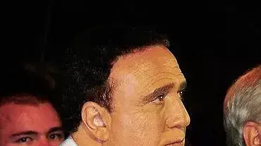 יהורם גאון יהורם גאון