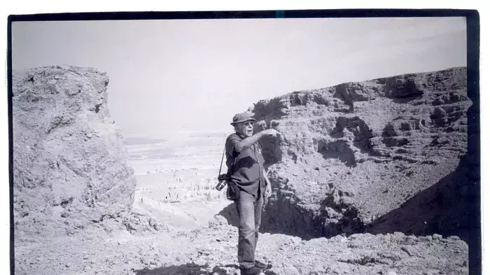 אורי דביר סייר, גאוגרף ויושב ראש הוועדה לשבילי ישראל בחברה להגנת הטבע., יולי 2011 אורי דביר סייר, גאוגרף ויושב ראש הוועדה לשבילי ישראל בחברה להגנת הטבע., יולי 2011