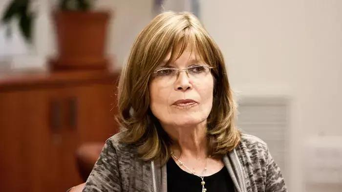 השופטת האמונה על טוהר הבחירות, שרה פריש בישיבת סיעת מפלגת העבודה, יולי 2011 השופטת האמונה על טוהר הבחירות, שרה פריש בישיבת סיעת מפלגת העבודה, יולי 2011