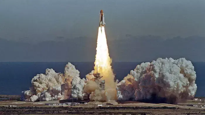 המעבורת "צ'לנג'ר" ממריאה, דקות לפני התרסקותה, 28 בינואר 1986 המעבורת "צ'לנג'ר" ממריאה, דקות לפני התרסקותה, 28 בינואר 1986