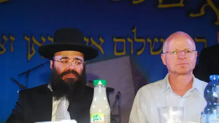 נעם שליט בהילולה של  הרב יעקב איפרגן  הרנטגן בנתיבות, תיקון שנה והדלקת הנרות המסורתית, יולי 2011