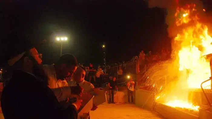 הילולת הרב יעקב איפרגן  הרנטגן בנתיבות, תיקון שנה והדלקת הנרות המסורתית, יולי 2011
