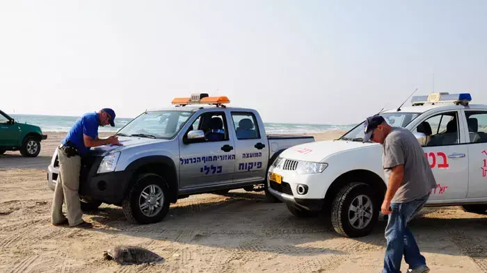 מבצע אכיפה נגד טרקטורונים לאורך חופי הכרמל, יולי 2011 מבצע אכיפה נגד טרקטורונים לאורך חופי הכרמל, יולי 2011