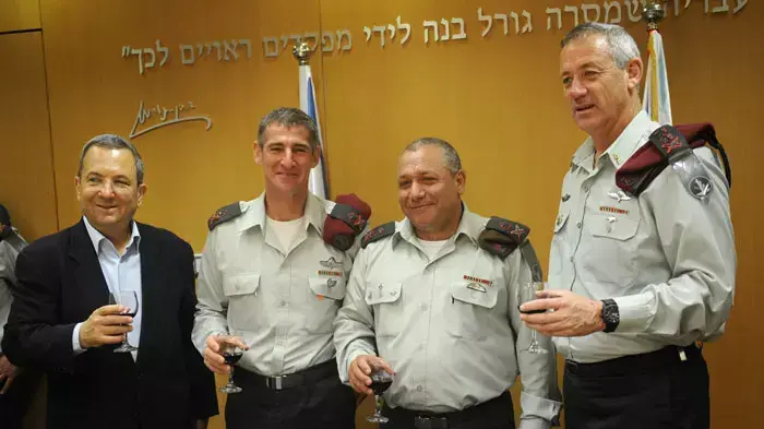 טקס מינוי אלוף פיקוד צפון חדש, יאיר גולן במקום האלוף היוצא גדי אייזנקוט, יולי 2011 טקס מינוי אלוף פיקוד צפון חדש, יאיר גולן במקום האלוף היוצא גדי אייזנקוט, יולי 2011