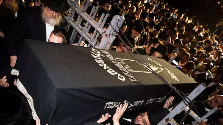 הלווית הילד החרדי לייב קליצקי, ברוקלין יולי 2011 הלווית הילד החרדי לייב קליצקי, ברוקלין יולי 2011