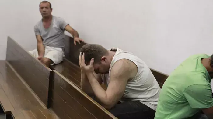 גדי לומלסקי, האח שחשוד בצילום מטופלות בעירום, יולי 2011 גדי לומלסקי, האח שחשוד בצילום מטופלות בעירום, יולי 2011
