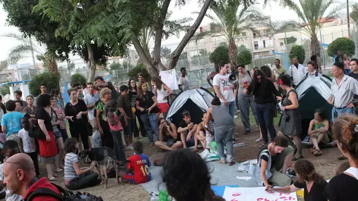 מאהל המחאה בגינת לוינסקי תל אביב, יולי 2011 מאהל המחאה בגינת לוינסקי תל אביב, יולי 2011