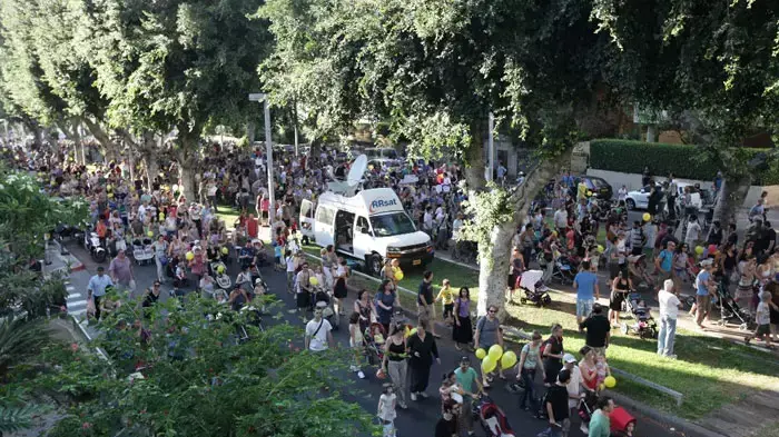 מחאת העגלות בתל אביב, יולי 2011 מחאת העגלות בתל אביב, יולי 2011