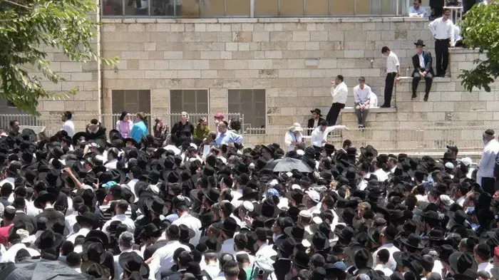 מסע הלוויה של הרב אלעזר אבוחצירא בירושלים מסע הלוויה של הרב אלעזר אבוחצירא בירושלים