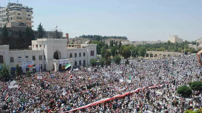 הפגנת ענק נגד השלטון, חמה, סוריה, 29 ביולי 2011 הפגנת ענק נגד השלטון, חמה, סוריה, 29 ביולי 2011