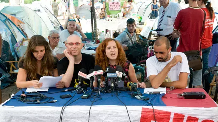 מסיבת עיתונאים במאהל המחאה בשדרות רוטשילד, 31.7.2011 מסיבת עיתונאים במאהל המחאה בשדרות רוטשילד, 31.7.2011