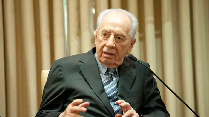 מחאת הדיור מתל אביב נפגשת עם נשיא המדינה שמעון פרס, יולי 2011