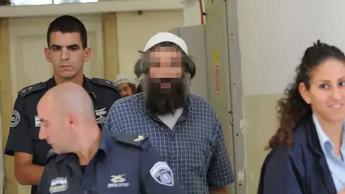 חשוד בהתעללות ואונס ילדים, יולי 2011 חשוד בהתעללות ואונס ילדים, יולי 2011