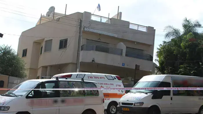 בת שלוש נשכחה ברכב הסעות בנתניה, יולי 2011 בת שלוש נשכחה ברכב הסעות בנתניה, יולי 2011