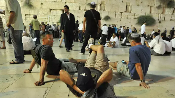 תפילות בכותל לרגל תשעה באב
