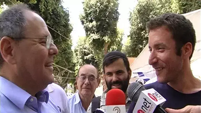  יו"ר מועצת יש"ע ברוטשילד: "גם אני אוכל סושי"