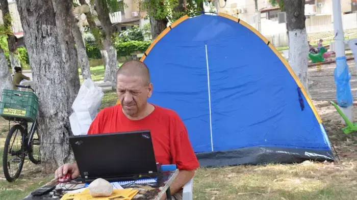 האוהל בנודד , מאיה דובינר ופיצ'י דובינר, יולי 201