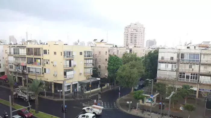 גשם באוגוסט ברחובות תל אביב, יולי 2011