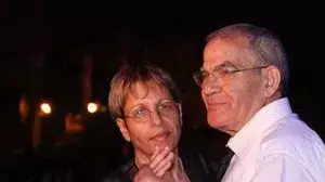 נח ונורית מעוז אשר גופותיהם נמצאו ללא רוח חיים בביתם בירושלים, אוגוסט 2011 נח ונורית מעוז אשר גופותיהם נמצאו ללא רוח חיים בביתם בירושלים, אוגוסט 2011