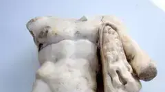 פסל נדיר של הרקולס התגלה בחפירות ארכיאולוגיות של רשות העתיקות בעמק יזרעאל, אוגוסט 2011