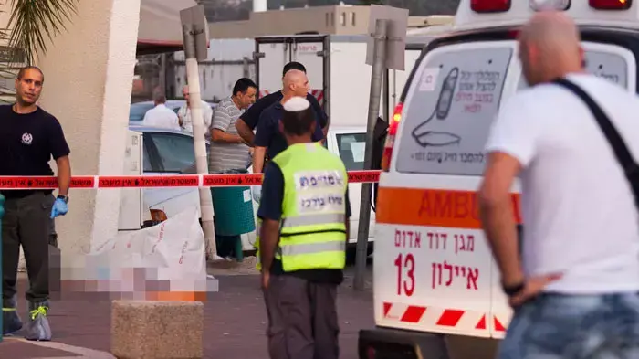 מאבטח נורה למוות במהלך שוד בנק מזויין בבאר יעקב, אוגוסט 2011 מאבטח נורה למוות במהלך שוד בנק מזויין בבאר יעקב, אוגוסט 2011