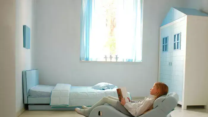 שזלונג לוויתן. החל מ 2500 שקלים. שרית שני חי. נחמני 36, תל אביב שזלונג לוויתן. החל מ 2500 שקלים. שרית שני חי. נחמני 36, תל אביב