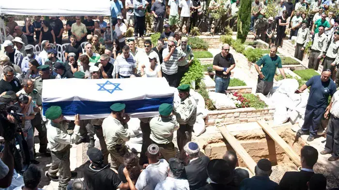 הלוויתו של פסקל אברהמי לוחם הימ"מ שנהרג בדרום, אוגוסט 2011 הלוויתו של פסקל אברהמי לוחם הימ"מ שנהרג בדרום, אוגוסט 2011