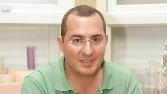 דוקטור גיא רופא, רופא מתמחה מחיפה, אוגוסט 2011