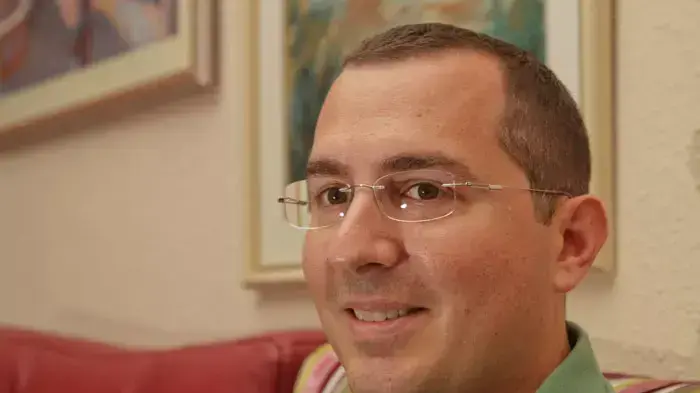 דוקטור גיא רופא, רופא מתמחה מחיפה, אוגוסט 2011