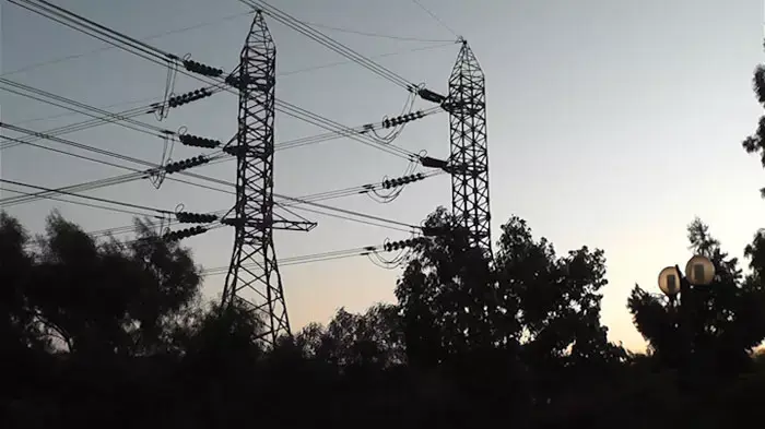 חיים במתח: תושבי אור עקיבא עדיין חשופים לקרינה