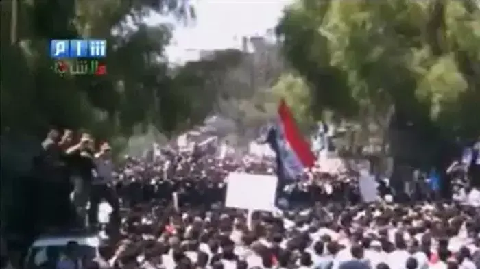 הפגנה נגד השלטון, העיר אידליב, סוריה, מתוך סרטון שהועלה לרשת, 3 בספטמבר 2011