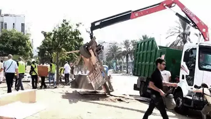 עיריית חולון פינתה את המאהל בשכונת ג'סי כהן בסיוע המשטרה