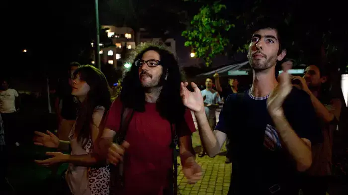 הפגנה מול ביתו של רון חולדאי במחאה על פינוי המאהלים, ספטמבר 2011 הפגנה מול ביתו של רון חולדאי במחאה על פינוי המאהלים, ספטמבר 2011
