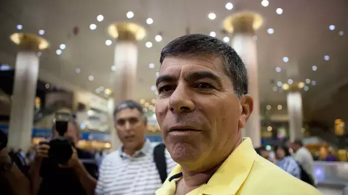 גבי אשכנזי נוחת בישראל, ספטמבר 2011 גבי אשכנזי נוחת בישראל, ספטמבר 2011