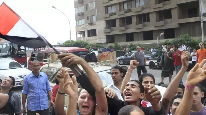 מהומות מול שגרירות ישראל בקהיר מהומות מול שגרירות ישראל בקהיר
